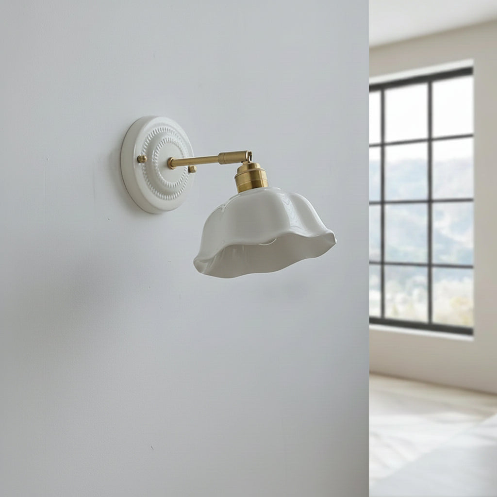 Lumo | Applique Murale Céramique Design Coquille Rétro Laiton