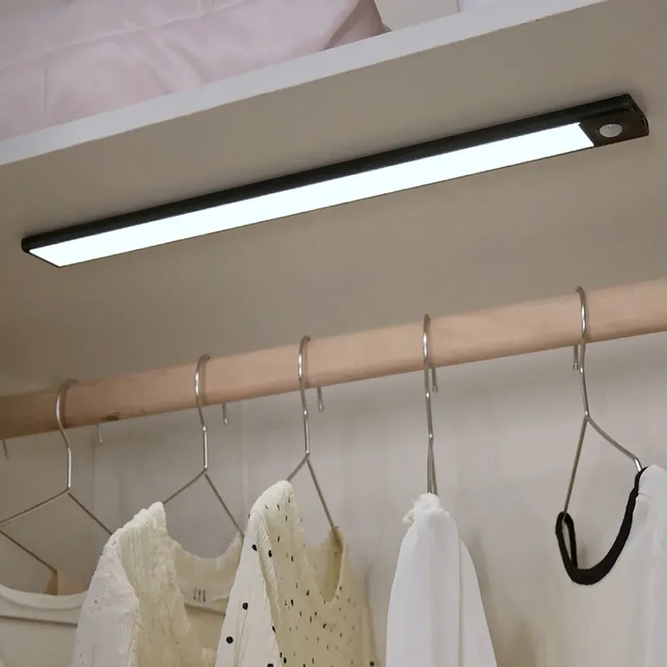 Lumina | Réglette LED Rechargeable Sans Fil Aluminium avec Capteur de Mouvement