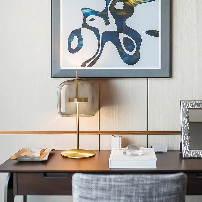 Lira | Lampe de Table Design Moderne en Laiton et Verre LED