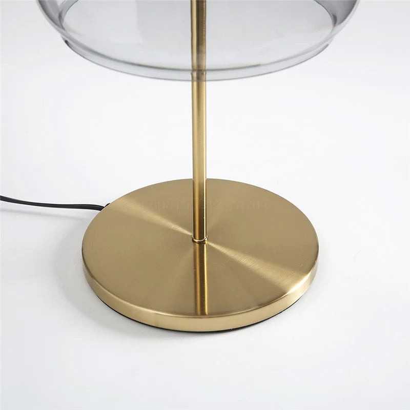 Lira | Lampe de Table Design Moderne en Laiton et Verre LED