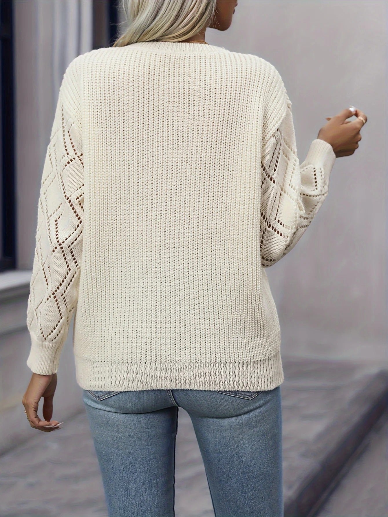 ÉLISE | Pull en Maille avec Col V et Motifs Ajourés